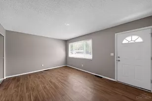1990 Bluehill Dr, Springfield Township, OH 45240 - Photo 6