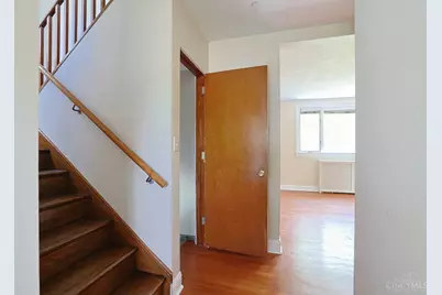 22 Avenell Lane, Green Hills, OH 45218 - Photo 4