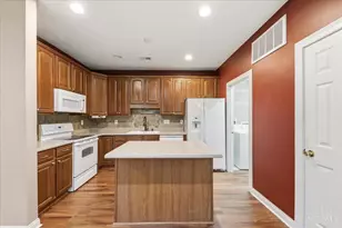 8038 Pinnacle Point Dr, West Chester, OH 45069 - Photo 6