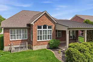 8239 Sweet Briar Ct, Liberty Township, OH 45044 - Photo 4