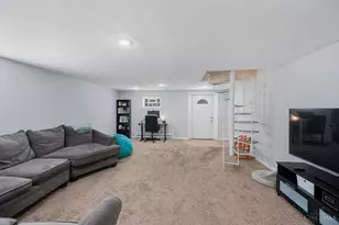 2853 Welge Ln, Green Township, OH 45248 - Photo 34