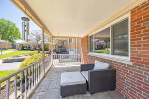 2853 Welge Ln, Green Township, OH 45248 - Photo 4