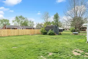 626 W Crescent Dr, Carlisle, OH 45005 - Photo 38