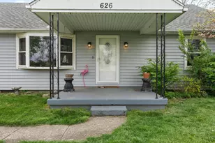 626 W Crescent Dr, Carlisle, OH 45005 - Photo 2