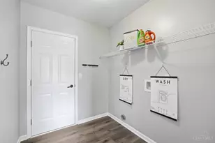 413 Hennepin Dr, Hamilton Township, OH 45039 - Photo 12