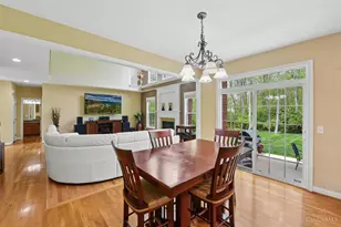 325 Eastbury Dr, Loveland, OH 45140 - Photo 8