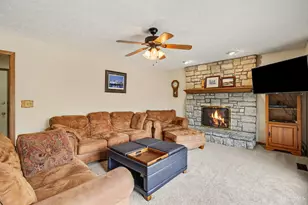 914 Cedar Park Dr, Delhi Township, OH 45233 - Photo 6