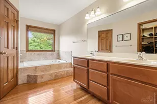914 Cedar Park Dr, Delhi Township, OH 45233 - Photo 14