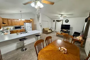 1904 Kenway Pl, Middletown, OH 45044 - Photo 4