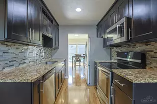 9864 Timbers Dr, Blue Ash, OH 45242 - Photo 8