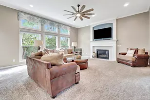 6215 Holly Hill Ln, West Chester, OH 45069 - Photo 10