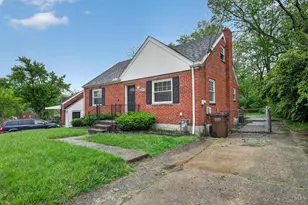 1149 Madeleine Cir, Springfield Township, OH 45231 - Photo 2