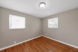 1149 Madeleine Cir, Springfield Township, OH 45231 - Photo 8