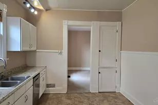 315 E Center St, Blanchester, OH 45107 - Photo 10