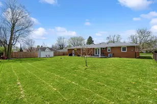 686 Kathryn Dr, Wilmington, OH 45177 - Photo 2
