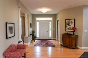 8592 Concord Hills Cir, Sycamore Township, OH 45243 - Photo 6