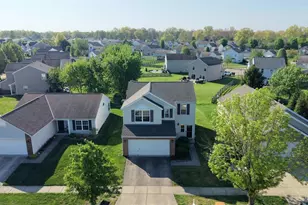 7831 Haverhill Ln, Hamilton Township, OH 45039 - Photo 2