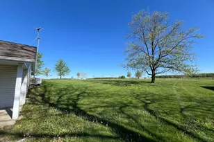 25954 Schantz Rd, Sunman, IN 47041 - Photo 10
