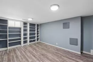 627 Roebling Rd, Cincinnati, OH 45238 - Photo 24