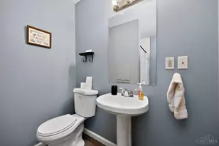 1586 W Galbraith Rd, Cincinnati, OH 45231 - Photo 32