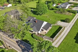 7727 Sharts Rd, Franklin Township, OH 45066 - Photo 2