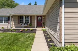 70 Dutch Creek Dr, Chester Township, OH 45177 - Photo 2