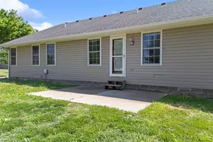 70 Dutch Creek Dr, Chester Township, OH 45177 - Photo 8
