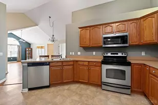 1364 Cotswold Ln, Hamilton, OH 45013 - Photo 10