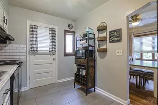 976 Woodbriar Ln, Cincinnati, OH 45238 - Photo 12