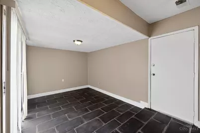 8819 Grenada Drive, Springfield Township, OH 45231 - Photo 14
