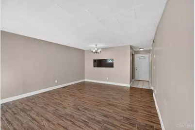 8819 Grenada Drive, Springfield Township, OH 45231 - Photo 6