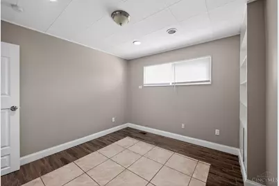 8819 Grenada Drive, Springfield Township, OH 45231 - Photo 12