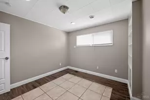 8819 Grenada Dr, Springfield Township, OH 45231 - Photo 12
