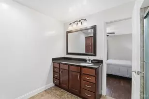 9338 Hunters Creek Dr, Blue Ash, OH 45242 - Photo 28