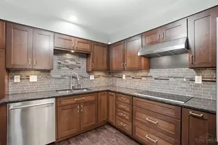 9338 Hunters Creek Dr, Blue Ash, OH 45242 - Photo 16