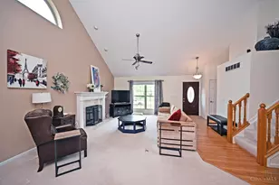 6085 Chamblee Dr, Miami Township, OH 45140 - Photo 2