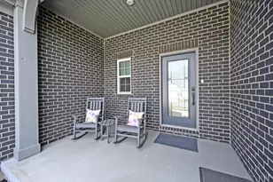 5235 Greenview Ln, Turtle Creek Township, OH 45036 - Photo 4