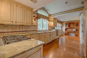 6700 Gaines Rd, Cincinnati, OH 45247 - Photo 8