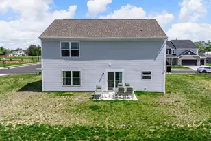 163 Autumn Maple Ln, Brookville, OH 45309 - Photo 2
