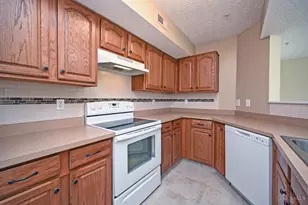 2031 Commons Cir Dr, Batavia Township, OH 45103 - Photo 14