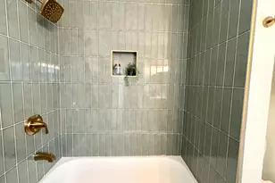 1600 Brewster Ave, Cincinnati, OH 45207 - Photo 16
