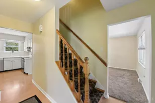 10660 Bridlepath Ln, Sharonville, OH 45241 - Photo 6