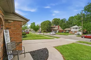 9140 Millcliff Dr, Springfield Township, OH 45231 - Photo 6