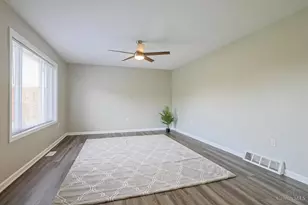 12145 Hitchcock Dr, Forest Park, OH 45240 - Photo 8