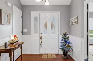 203 Lakewood Ln, Georgetown, OH 45121 - Photo 6