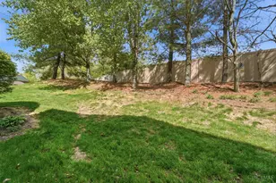 8794 Carrousel Park Cir, Colerain Township, OH 45251 - Photo 26