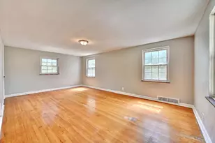 3401 Ferncroft Dr, Cincinnati, OH 45211 - Photo 12