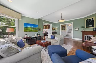 835 Ivy Ave, Glendale, OH 45246 - Photo 8