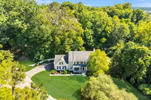 4108 Ashley Oaks Dr, Columbia Township, OH 45227 - Photo 2