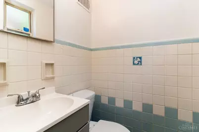 7260 Eastlawn Drive, Cincinnati, OH 45237 - Photo 14